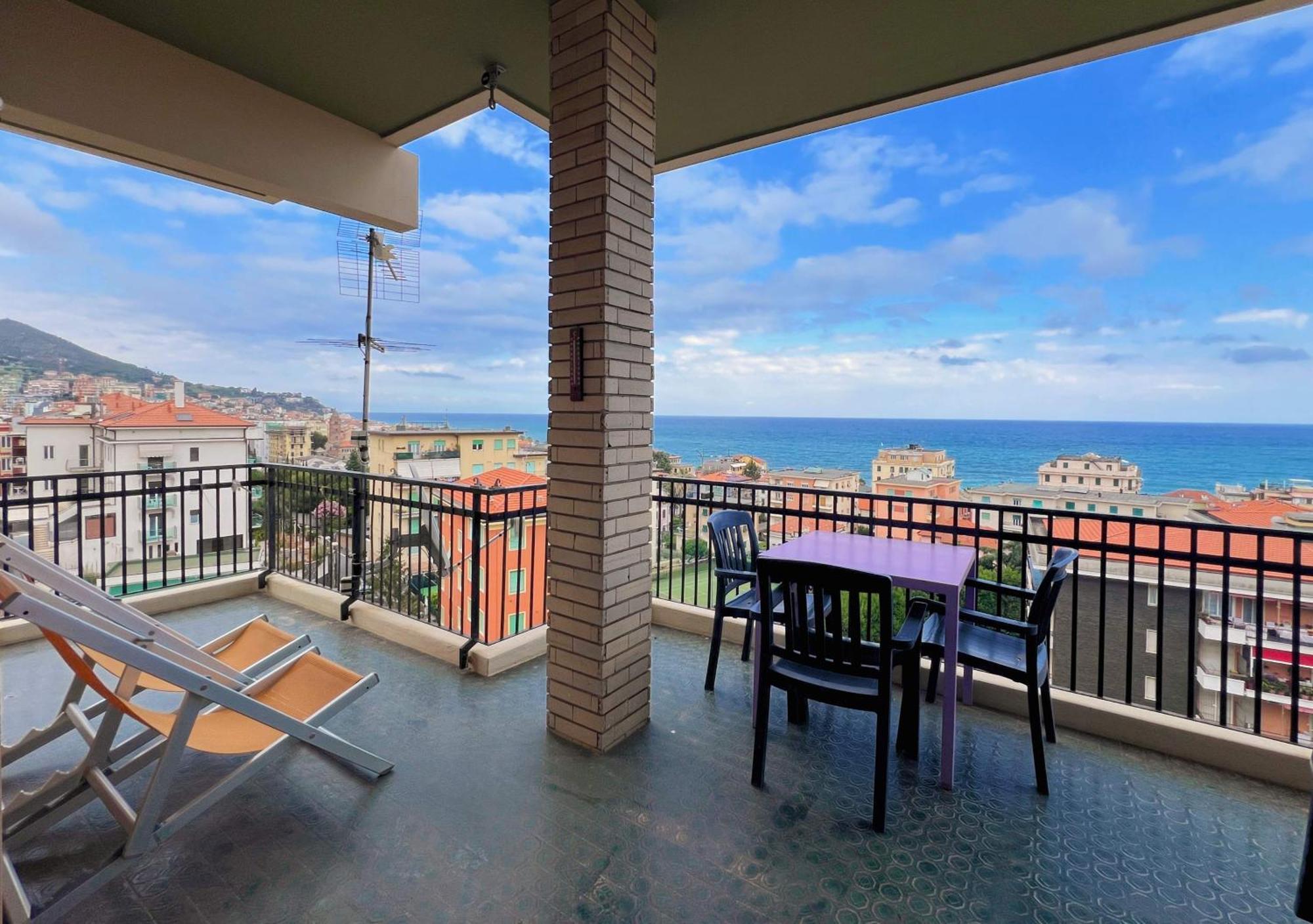 Ampio Appartamento Con Vista Varazze Bagian luar foto