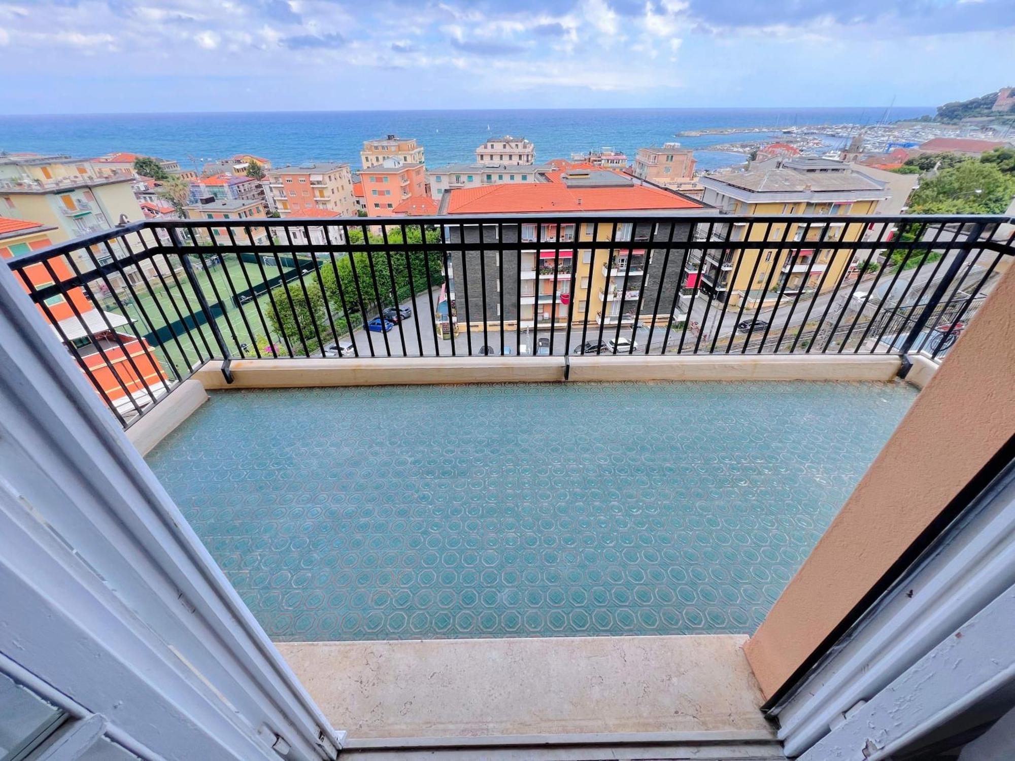 Ampio Appartamento Con Vista Varazze Bagian luar foto